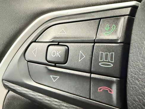 Used 2023 Jeep Grand Cherokee Altitude image 39