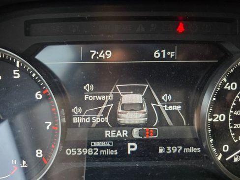 Used 2024 Mitsubishi Outlander SE image 2