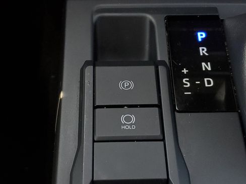 Used 2024 Toyota Tacoma SR5 w/ SR5 Upgrade Package image 28