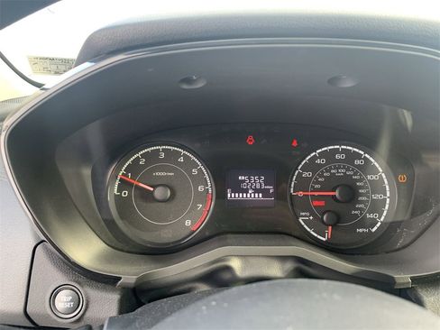 Used 2018 Subaru Crosstrek 2.0i image 16