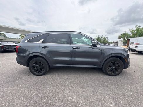 Used 2021 Kia Sorento S w/ Panoramic Sunroof Package AWD/4WD image 2