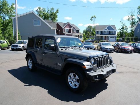 Used 2020 Jeep Wrangler Unlimited Sport S AWD/4WD image 2