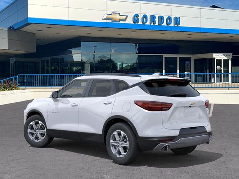 New 2026 Chevrolet Blazer LT w/ Convenience Package FWD image 3