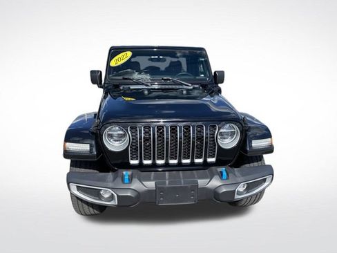Used 2022 Jeep Wrangler Unlimited Sahara AWD/4WD image 11