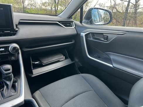 Used 2023 Toyota RAV4 LE image 20