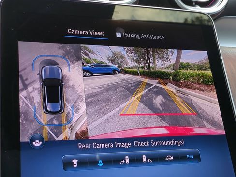 Used 2025 Mercedes-Benz GLC 300 4MATIC image 21