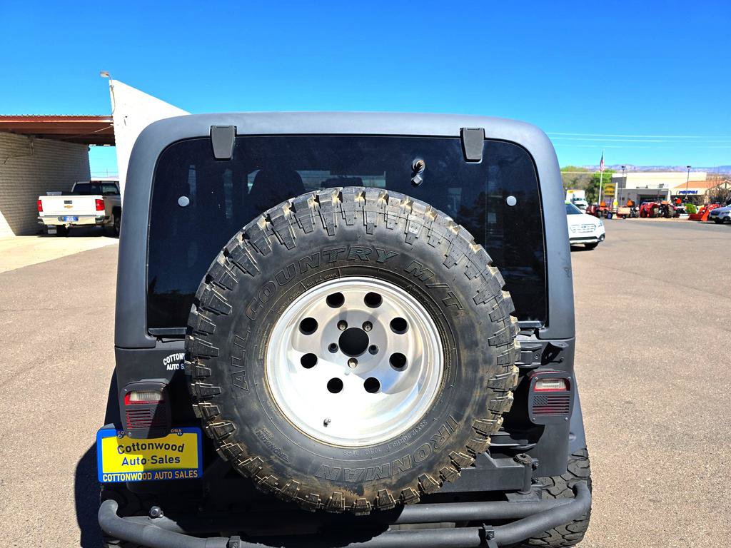 Used 2004 Jeep Wrangler X w/ Convenience Group AWD/4WD image 32