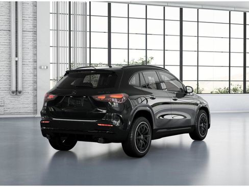 New 2025 Mercedes-Benz GLA 35 AMG 4MATIC image 22