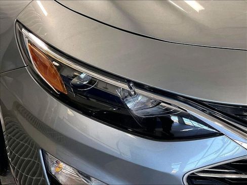 Used 2023 Chevrolet Malibu LT FWD image 31