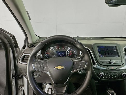 Used 2021 Chevrolet Equinox LT image 11