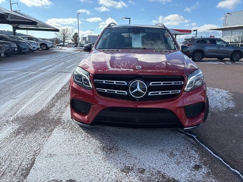 Used 2018 Mercedes-Benz GLS 550 4MATIC image 2