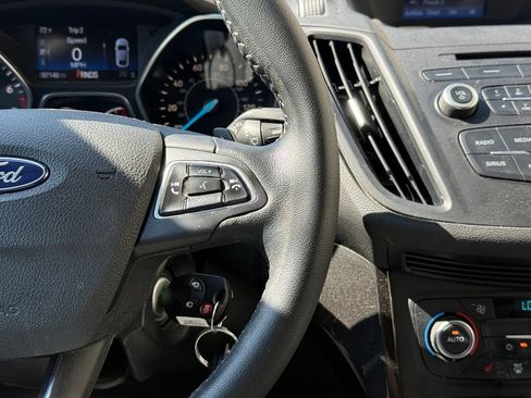Used 2018 Ford Escape SE w/ SE Sport Appearance Package AWD/4WD image 13