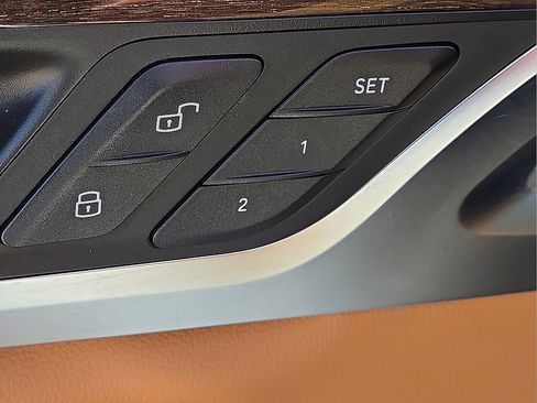 Used 2023 BMW X4 M40i w/ Shadowloine Package image 21