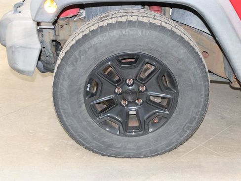 Used 2010 Jeep Wrangler Unlimited Sport image 45