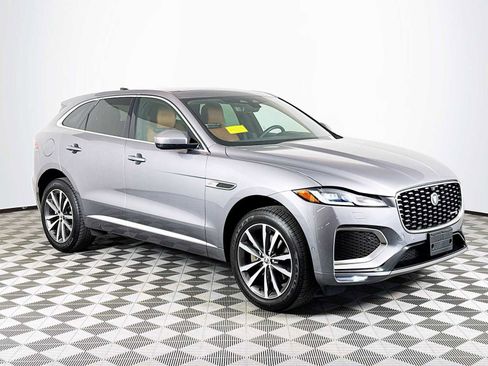 Used 2025 Jaguar F-PACE R-Dynamic S image 3