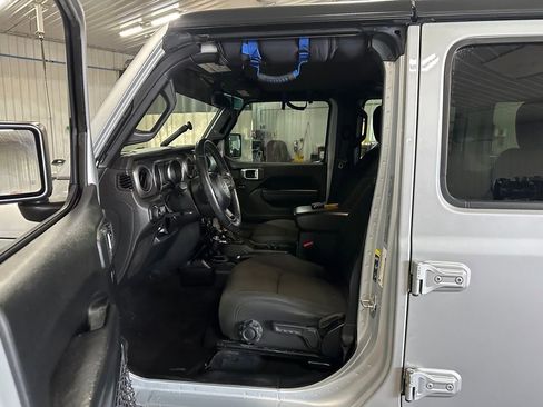 Used 2022 Jeep Wrangler Unlimited Sport image 10