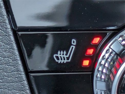 New 2025 Mitsubishi Outlander SE image 27