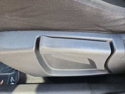 Used 2021 Nissan Rogue Sport S image 15