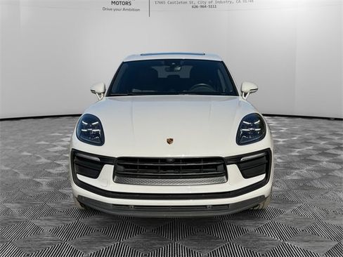 Used 2022 Porsche Macan image 2