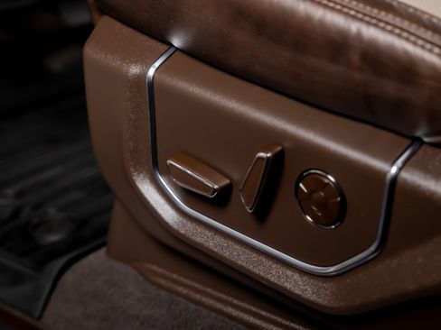 Used 2019 Ford F450 Limited image 15