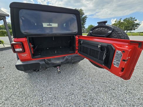 Used 2019 Jeep Wrangler Sport AWD/4WD image 18