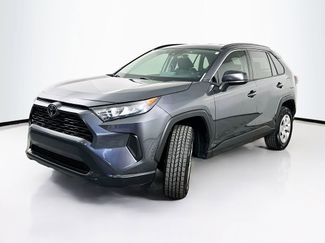 Used 2021 Toyota RAV4 LE video 2