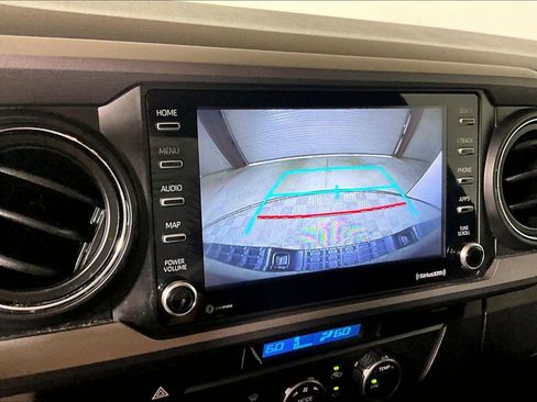 Used 2022 Toyota Tacoma TRD Off-Road image 17