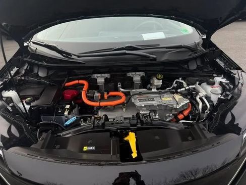 Used 2025 Nissan Ariya Platinum image 19