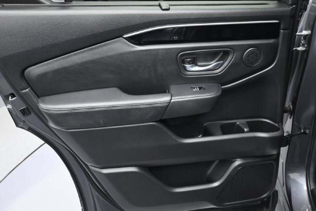 Certified 2025 Honda Pilot EX-L image 29