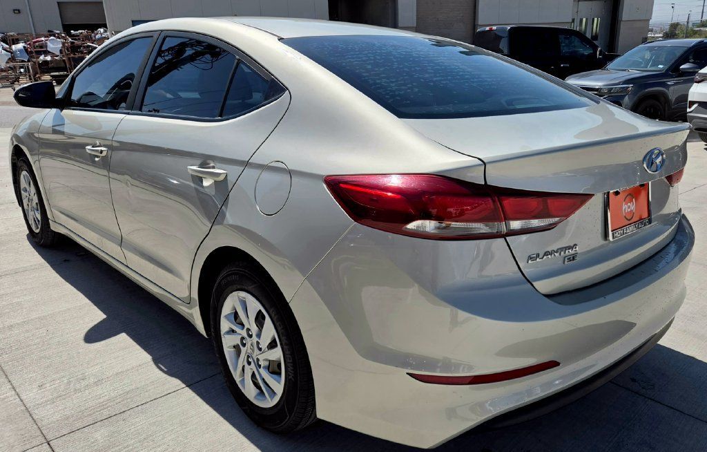 Used 2018 Hyundai Elantra SE w/ Cargo Package FWD image 7