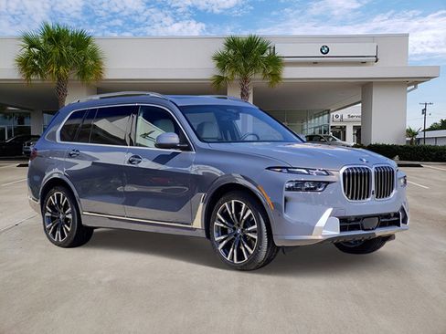 New 2026 BMW X7 xDrive40i w/ Executive Package image 3