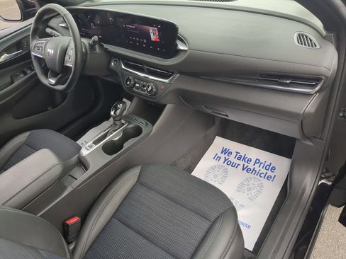 Certified 2025 Buick Envista Sport Touring w/ Convenience I Package FWD image 26