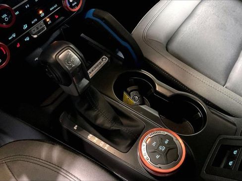 Used 2024 Ford Bronco Black Diamond image 17