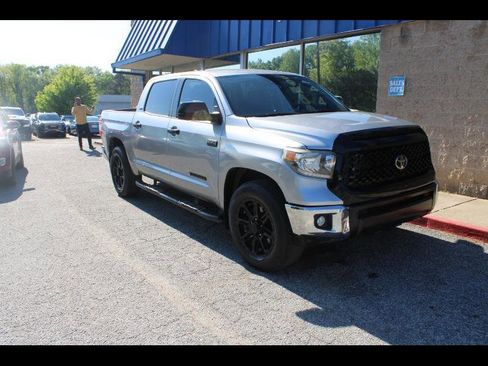 Used 2020 Toyota Tundra SR5 w/ SR5 Upgrade Package RWD image 1