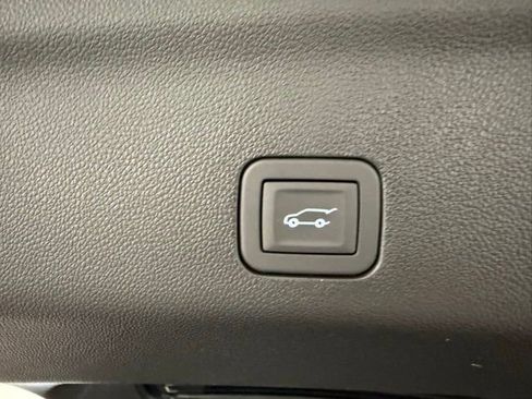 New 2026 GMC Yukon XL Elevation w/ LPO, Floor Liner Package image 9