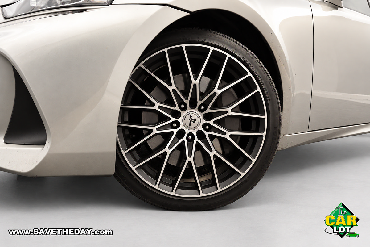 Used 2017 Lexus IS 200t RWD image 3