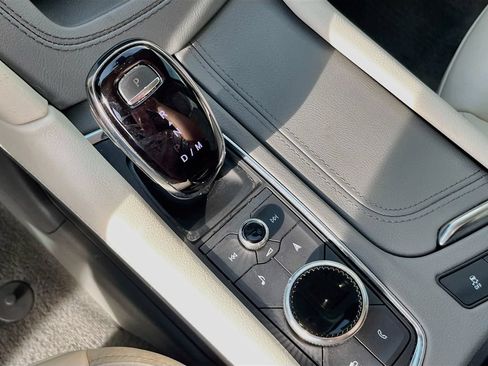 Used 2024 Cadillac XT6 Premium Luxury w/ Technology Package FWD image 17