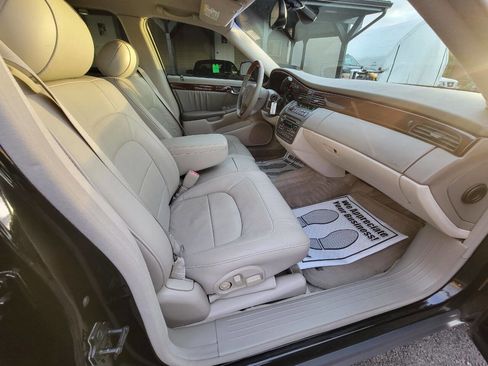 Used 2004 Cadillac De Ville DHS w/ Equipment Group image 23