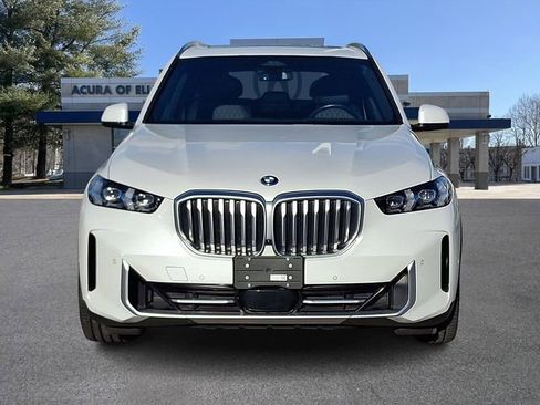 Used 2025 BMW X5 xDrive50e image 2