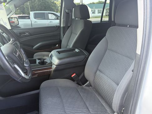 Used 2017 GMC Yukon SLE w/ Convenience Package AWD/4WD image 13
