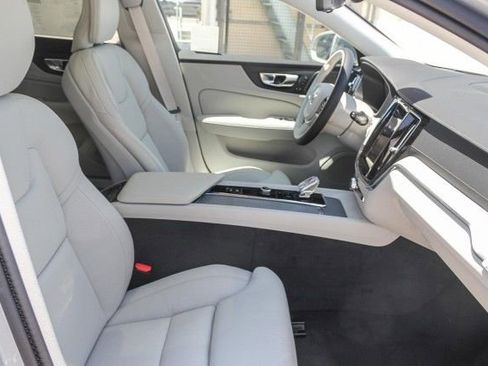 New 2025 Volvo V60 B5 Cross Country Ultra w/ Protection Package Premier image 20