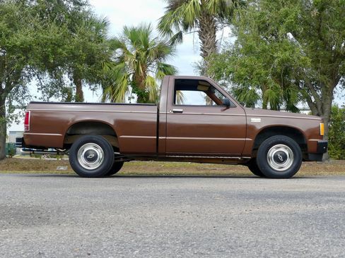 Used 1988 Chevrolet S10 Pickup 2WD Regular Cab image 24