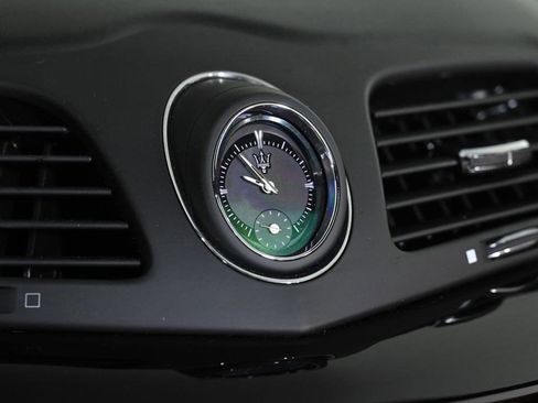 Used 2018 Maserati GranTurismo Sport image 22