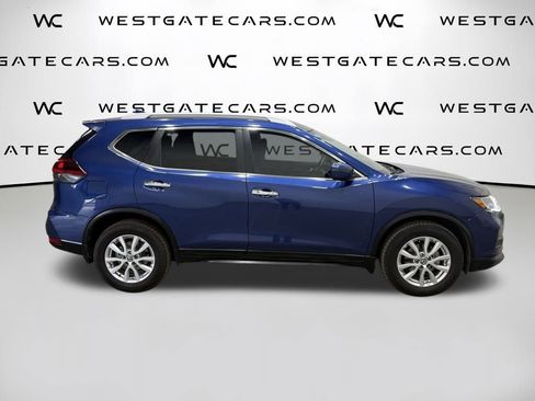 Used 2019 Nissan Rogue SV image 48
