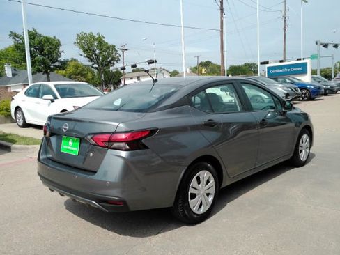 Used 2025 Nissan Versa S FWD image 6