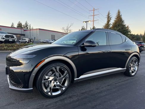 Used 2023 Genesis GV60 Performance image 5