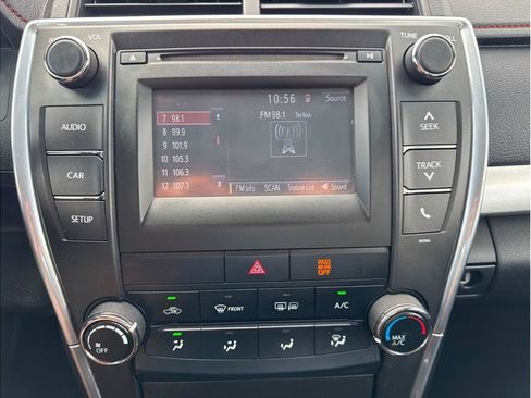 Used 2015 Toyota Camry SE w/ Protection Package FWD image 18