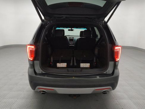 Used 2016 Ford Explorer XLT w/ Equipment Group 202A image 29