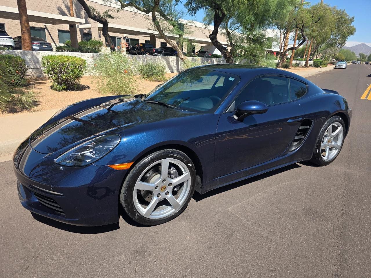 Used 2018 Porsche 718 Cayman RWD image 4