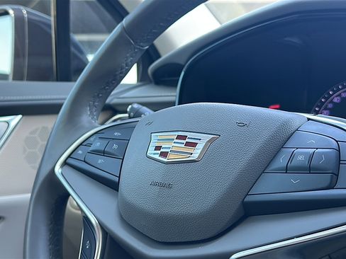 Used 2019 Cadillac XT5 Luxury image 30